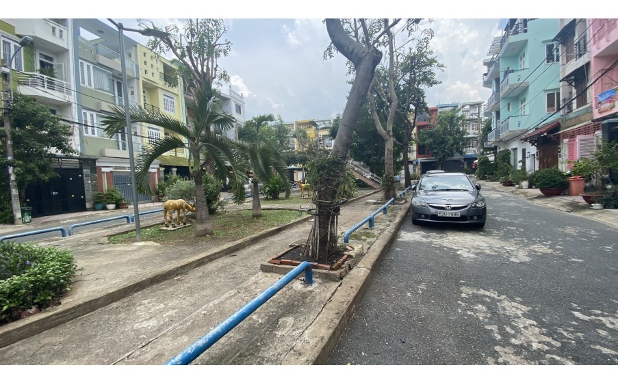 Siêu Hot: Bán Nhà Bình Thọ, 5 Tầng, 118m2, HXH 7m, Gần Vincom Thủ Đức, Giá 10 Tỷ